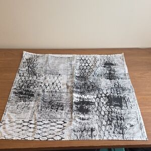 Heyne Bogut Black & White Abstract Pattern Square Scarf/ Bandana